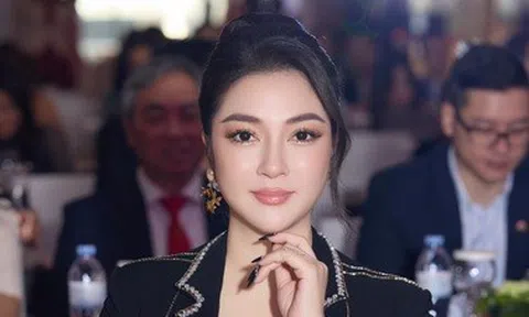 Hoa hậu Nguyễn Thị Huyền từng bị nhắc nhở vì... quên trang điểm